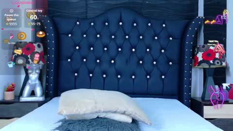 Snapshot of nathaliaz_ chatting on October 17, 12:08 pm nathaliaz online show from October 17, 12:08 pm