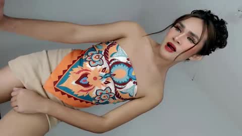 Nathalie smith online show from June 3, 7:53 am