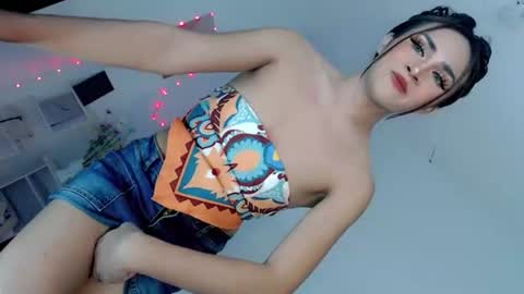 Nathalie smith online show from July 22, 7:01 am