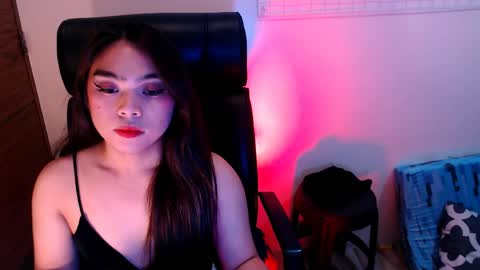 naughtcummer_yllana online show from April 1, 1:41 pm