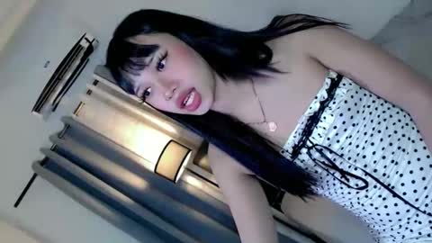 itsyourgirl kiara online show from June 11, 11:52 am