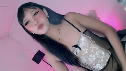 itsyourgirl kiara online show from June 14, 1:12 pm