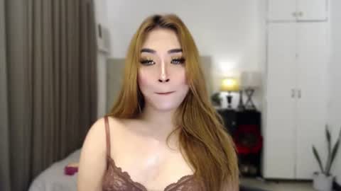 Queen Jess online show from July 28, 6:20 pm