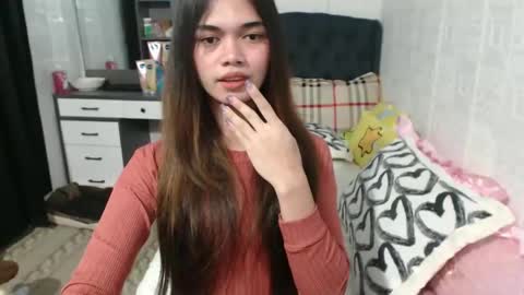 emma online show from December 8, 9:24 am