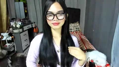 emma online show from February 9, 7:10 pm