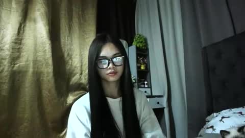 emma online show from February 18, 10:50 pm