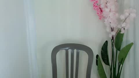 naughtyiyahxxx online show from June 29, 2:06 pm