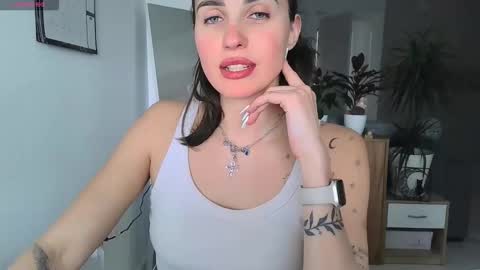 Neferutt online show from February 25, 4:33 pm