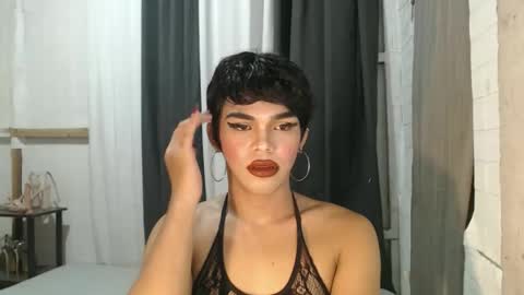 neomi online show from October 28, 12:03 pm