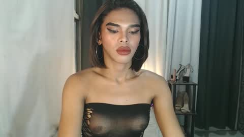 neomi online show from February 5, 8:36 pm