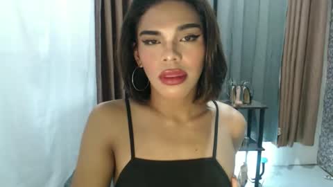 neomi online show from March 27, 7:26 pm