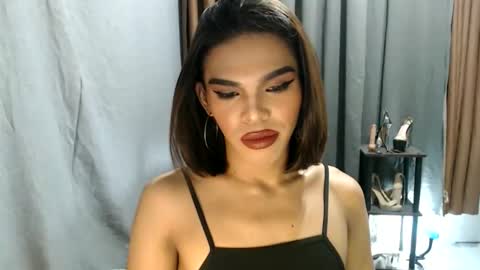 neomi online show from June 4, 5:05 pm