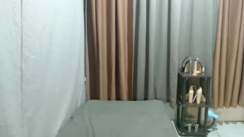 neomi online show from June 8, 7:41 am