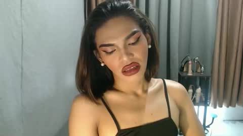 neomi online show from June 9, 5:56 pm