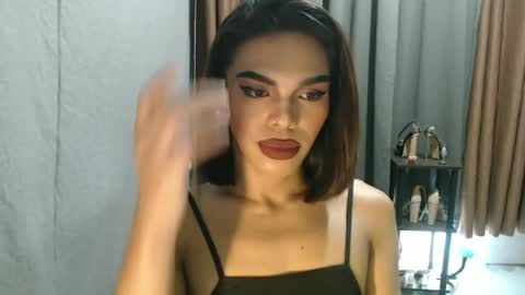 neomi online show from June 12, 6:29 pm