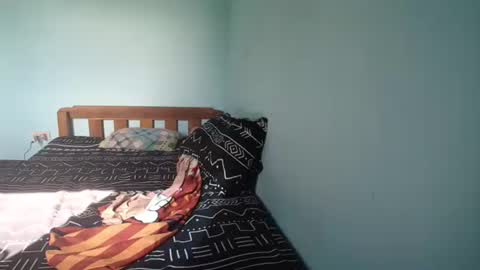 Lucy Pearl online show from October 27, 12:51 am