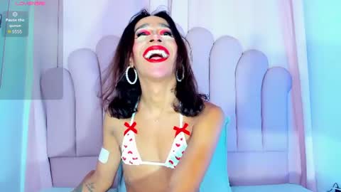 nicolemadrird online show from July 29, 9:02 pm