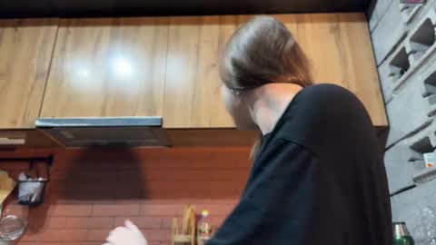 Tears Lora online show from December 4, 2:27 am