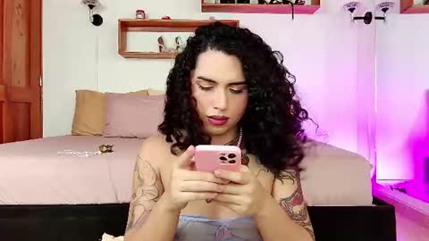 noahmonroe_11 online show from August 2, 9:03 pm