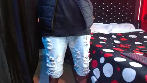 Noha Thomson online show from December 5, 3:11 am