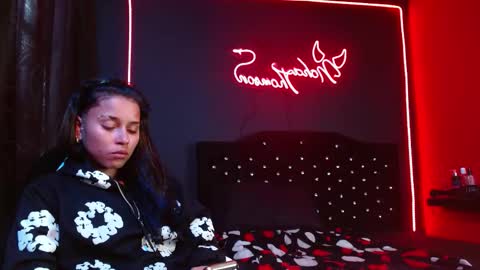 Noha Thomson online show from February 20, 7:38 pm