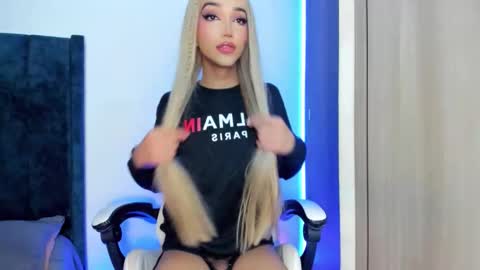 lilit online show from December 14, 6:25 pm