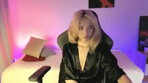 Ami and Maddy online show from June 13, 9:04 pm