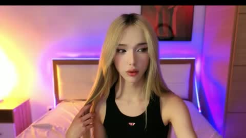 Ami and Maddy online show from July 26, 2:46 pm