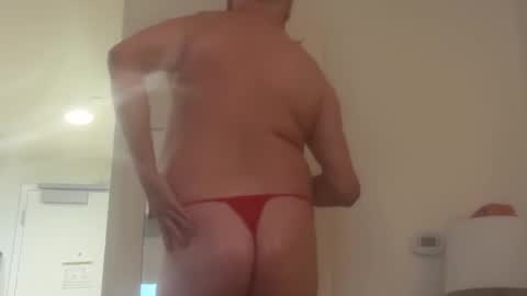 olderyeterotic online show from July 29, 12:09 am
