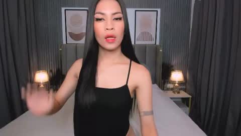 olivia_hotcummer online show from July 7, 2:36 am