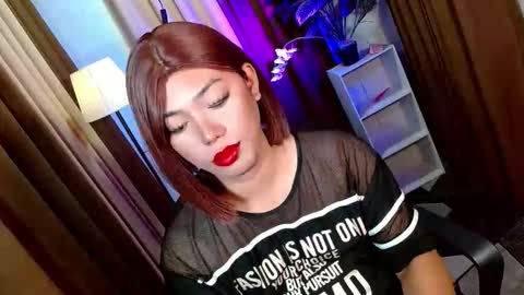 Miss OLIVIA online show from November 19, 5:35 pm