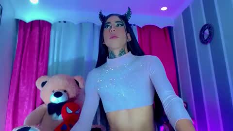 oliviahot01 online show from March 29, 1:28 am