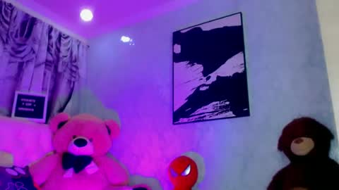 oliviahot01 online show from June 21, 1:20 am