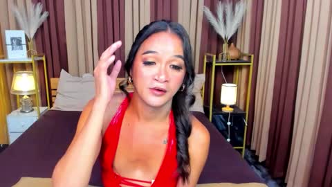 Snapshot of oneandonlybarbie chatting on October 7, 7:37 pm BARBIE online show from October 7, 7:37 pm