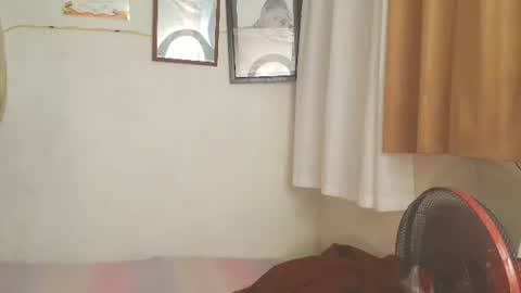 onlyjulia25 online show from November 26, 4:59 am