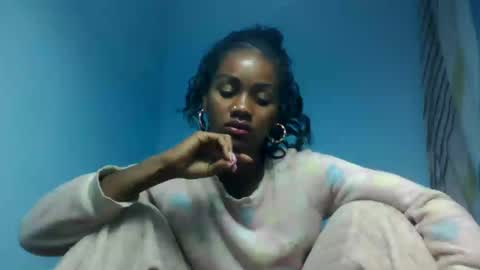 oooorazanasoa online show from July 11, 12:04 am