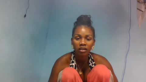 oooorazanasoa online show from August 3, 5:41 pm