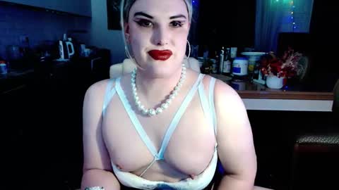 Sarina Williams online show from April 16, 1:33 pm