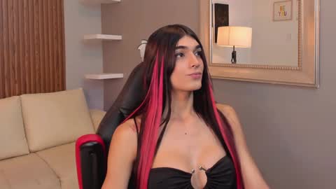 Pauly online show from December 14, 7:25 pm