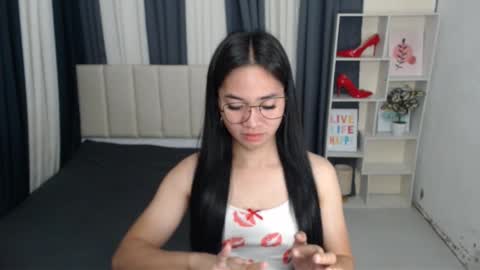 Snapshot of petiteasianmarian chatting on October 21, 10:55 pm bigcock Marian online show from October 21, 10:55 pm