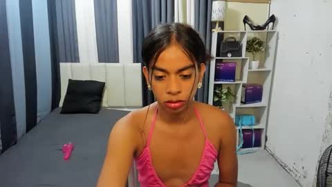 petitehorsycock online show from June 4, 6:49 am