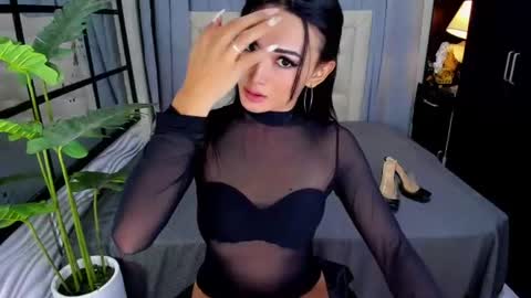 phenomenal_ivy online show from June 15, 2:30 pm