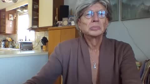 phillipa online show from January 12, 3:35 pm