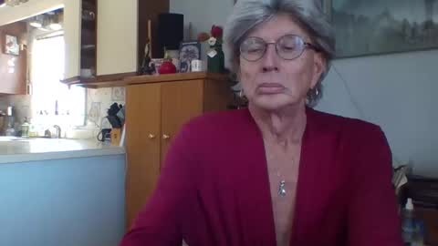 phillipa online show from January 27, 5:04 pm