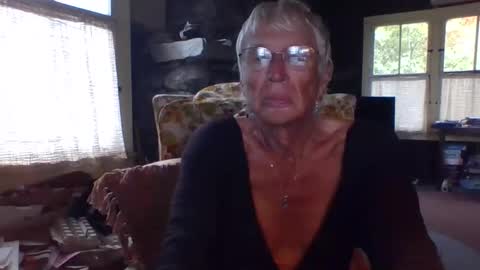 phillipa online show from September 25, 3:30 pm