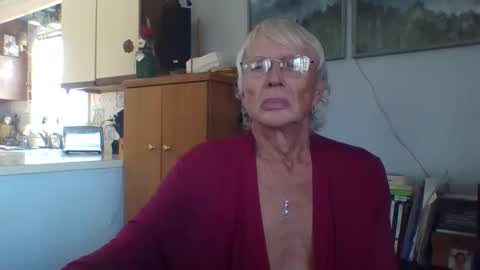 phillipa online show from November 19, 4:51 pm