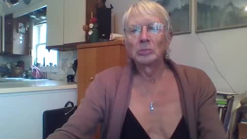 phillipa online show from November 30, 4:42 pm