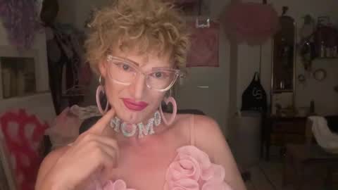 pinkfag online show from August 2, 6:07 pm