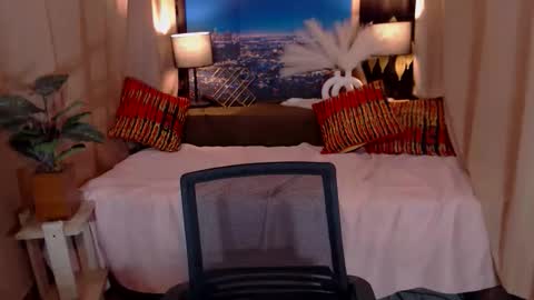 pixiewinky online show from April 1, 9:10 am