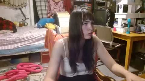 Izzy online show from May 28, 3:04 am